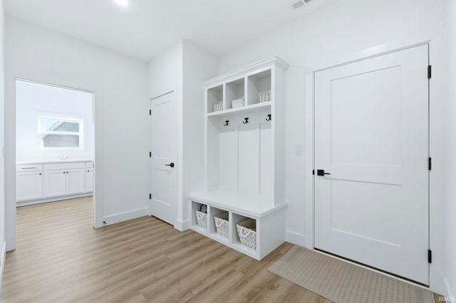 17890 Hutt Ridge Court, Huntertown, IN 46748