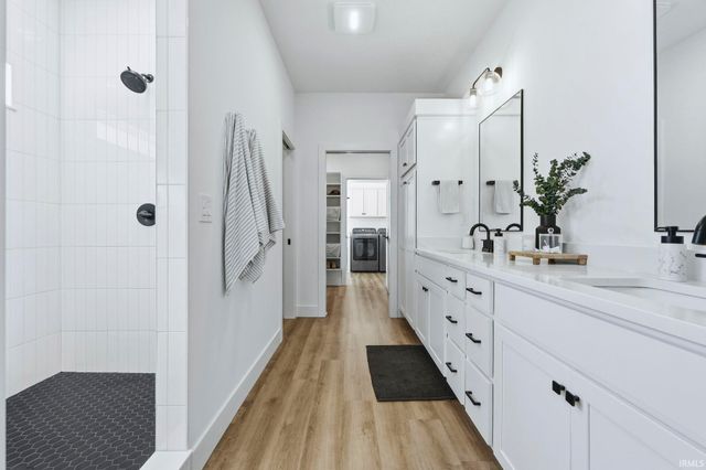 17890 Hutt Ridge Court, Huntertown, IN 46748