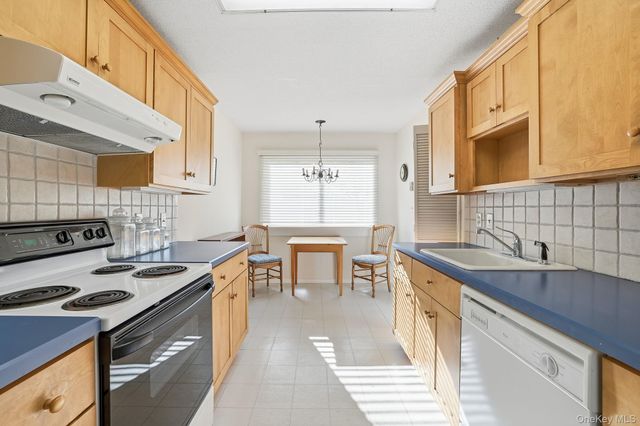 140 Heritage Hills A, Somers, NY 10589