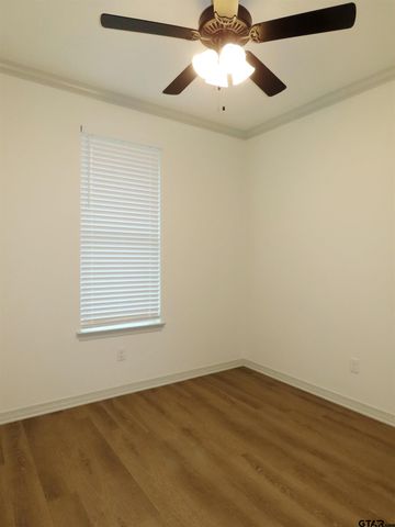 1692 Alamo Crossing, Tyler, TX 75701