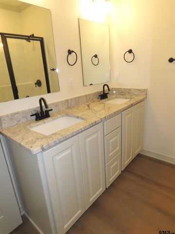 1692 Alamo Crossing, Tyler, TX 75701