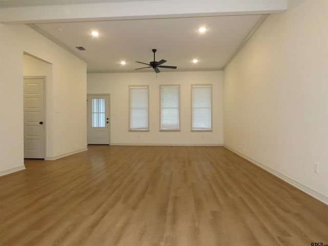 1692 Alamo Crossing, Tyler, TX 75701