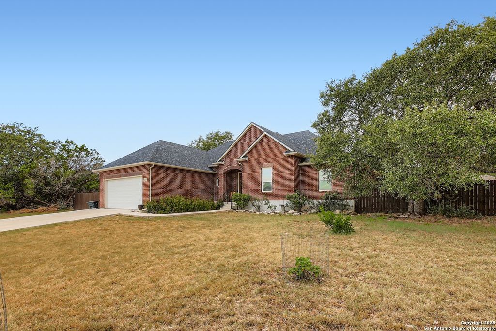 322 Riverview, Bandera, TX 78003
