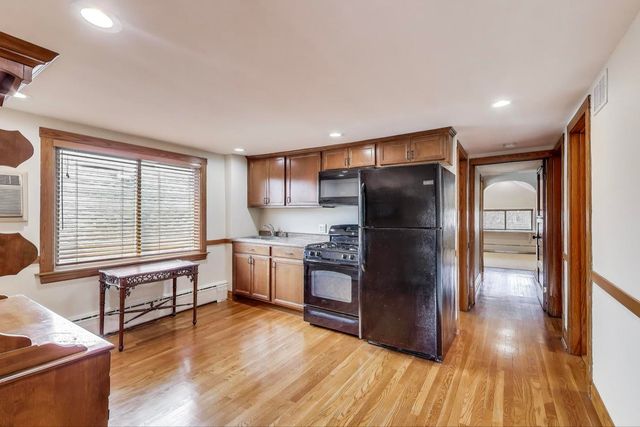 3237 Sunnyside Avenue, Brookfield, IL 60513