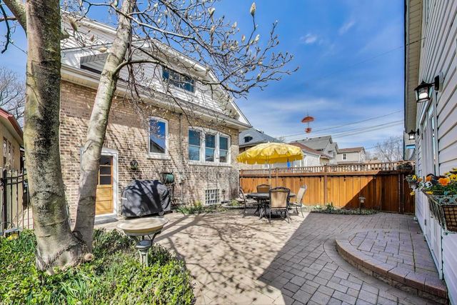 3237 Sunnyside Avenue, Brookfield, IL 60513