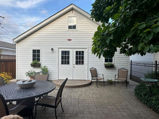 3237 Sunnyside Avenue, Brookfield, IL 60513