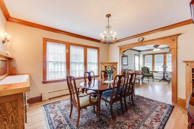 3237 Sunnyside Avenue, Brookfield, IL 60513