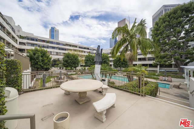 121 S Hope Street 517, Los Angeles, CA 90012