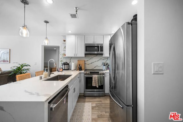 121 S Hope Street 517, Los Angeles, CA 90012