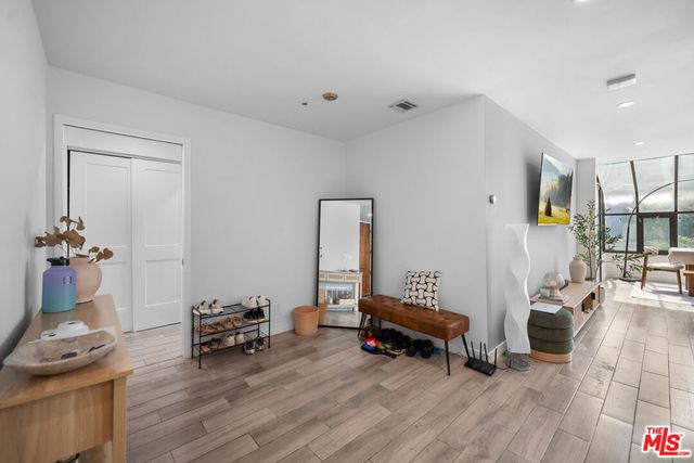 121 S Hope Street 517, Los Angeles, CA 90012