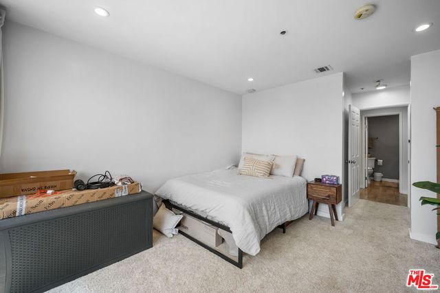 121 S Hope Street 517, Los Angeles, CA 90012