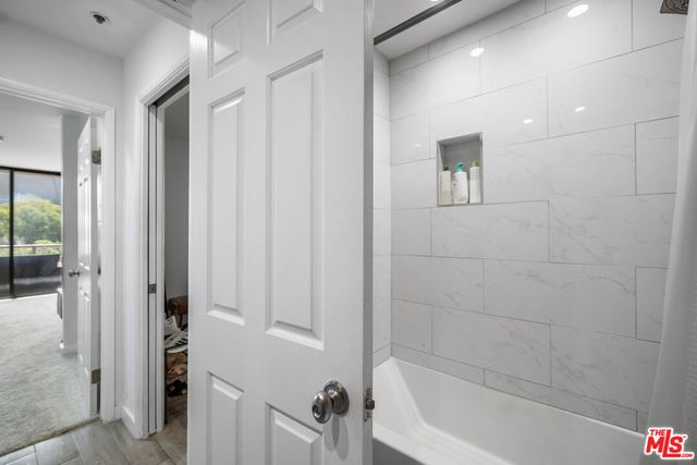 121 S Hope Street 517, Los Angeles, CA 90012