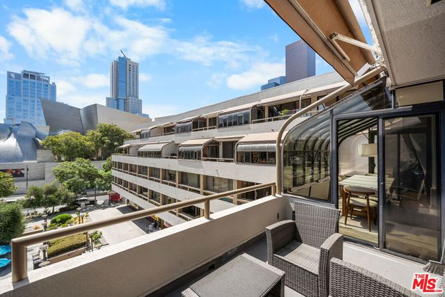 121 S Hope Street 517, Los Angeles, CA 90012