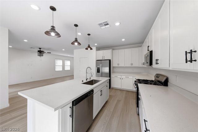 8335 Meridian Ridge Avenue, Las Vegas, NV 89147