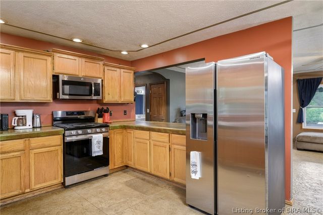 8014 Ridge Way, Georgetown, IN 47122