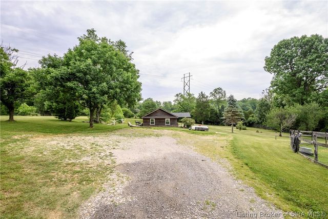 8014 Ridge Way, Georgetown, IN 47122