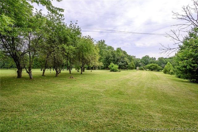 8014 Ridge Way, Georgetown, IN 47122