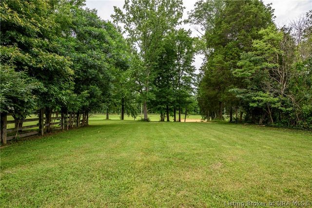 8014 Ridge Way, Georgetown, IN 47122