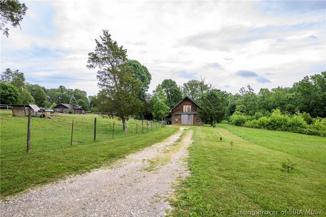 8014 Ridge Way, Georgetown, IN 47122