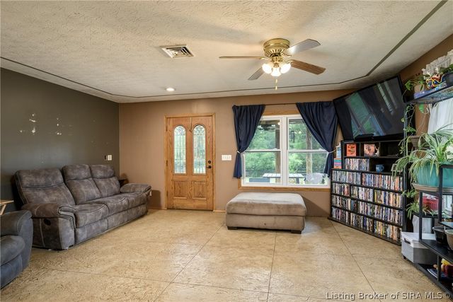 8014 Ridge Way, Georgetown, IN 47122