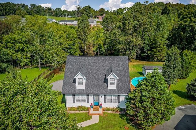 3639 Castlebrooke Ln, Cookeville, TN 38501