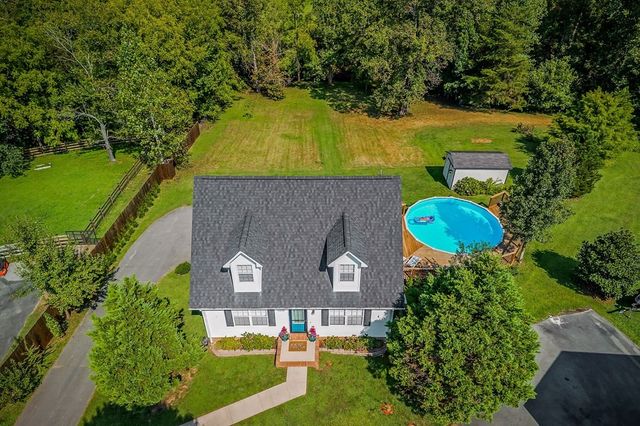 3639 Castlebrooke Ln, Cookeville, TN 38501