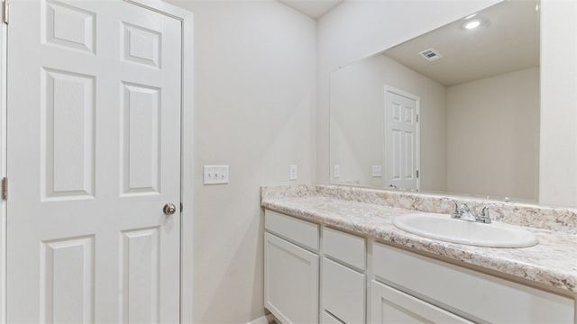 2812 Reynolds Street, Pea Ridge, AR 72751