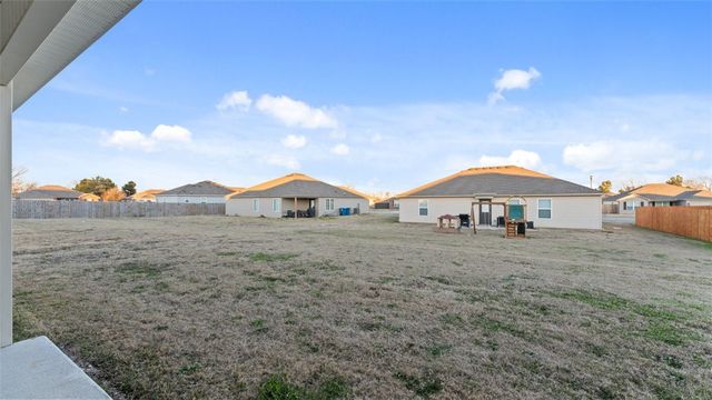 2812 Reynolds Street, Pea Ridge, AR 72751