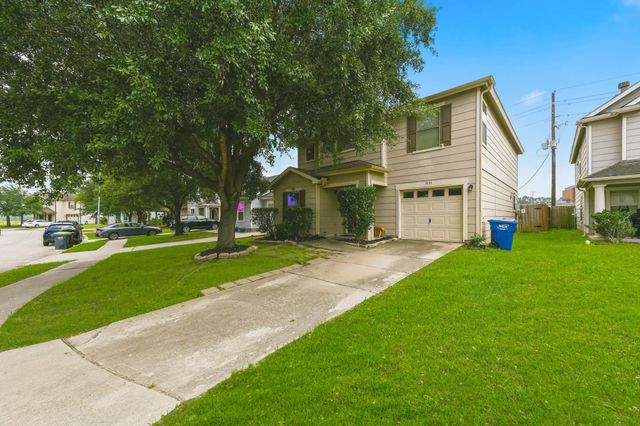 3834 Jewel Point Drive, Spring, TX 77386