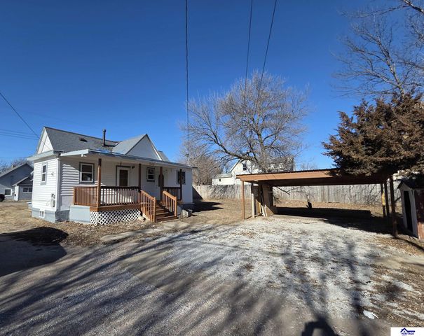 520 N Academy Avenue, York, NE 68467