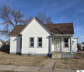 520 N Academy Avenue, York, NE 68467