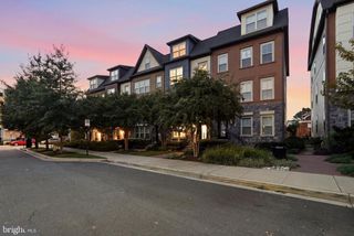 1739 13TH ST S, Arlington, VA 22204