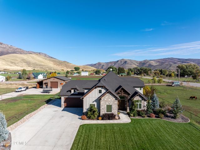 152 N 8750, Huntsville, UT 84317