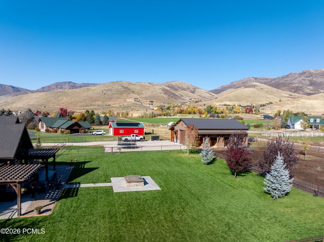 152 N 8750, Huntsville, UT 84317