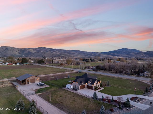 152 N 8750, Huntsville, UT 84317