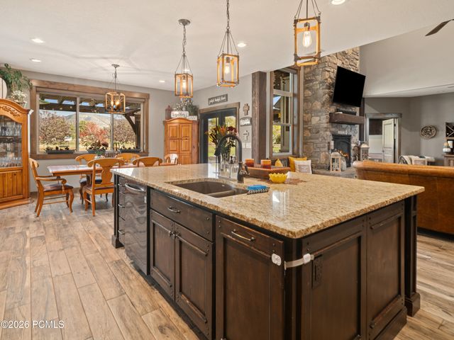 152 N 8750, Huntsville, UT 84317