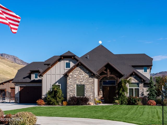 152 N 8750, Huntsville, UT 84317