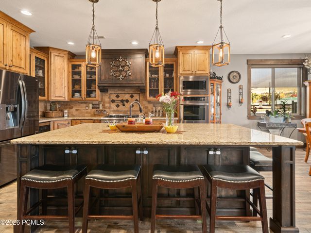 152 N 8750, Huntsville, UT 84317