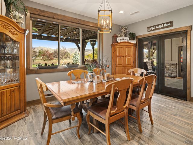 152 N 8750, Huntsville, UT 84317