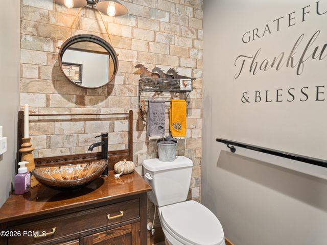 152 N 8750, Huntsville, UT 84317