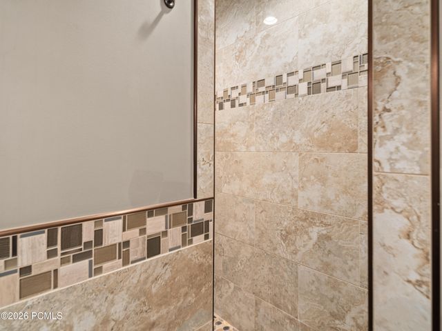 152 N 8750, Huntsville, UT 84317