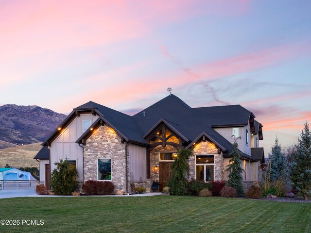 152 N 8750, Huntsville, UT 84317