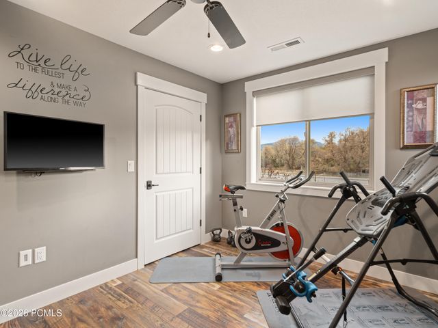 152 N 8750, Huntsville, UT 84317