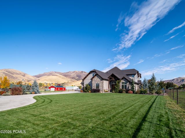 152 N 8750, Huntsville, UT 84317