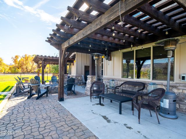 152 N 8750, Huntsville, UT 84317