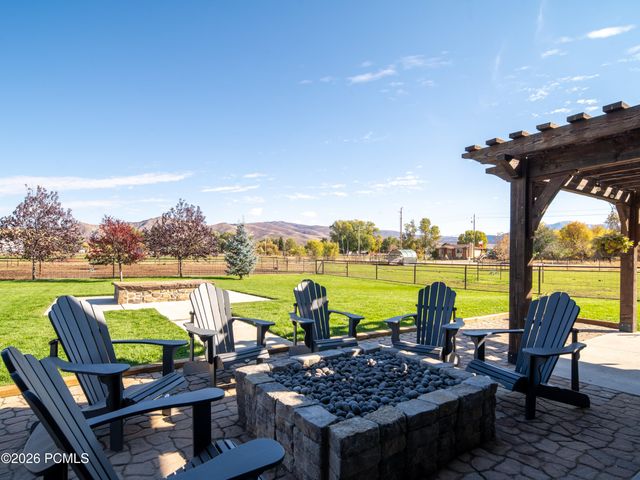 152 N 8750, Huntsville, UT 84317