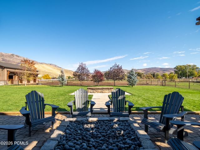 152 N 8750, Huntsville, UT 84317