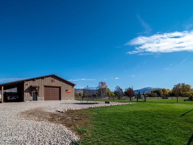 152 N 8750, Huntsville, UT 84317