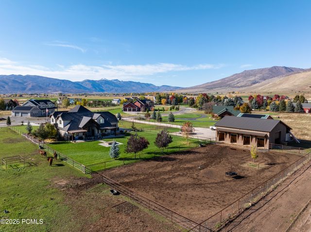 152 N 8750, Huntsville, UT 84317