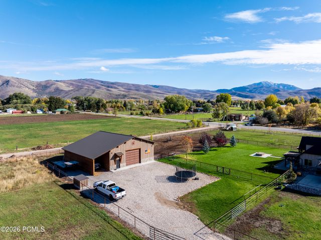 152 N 8750, Huntsville, UT 84317